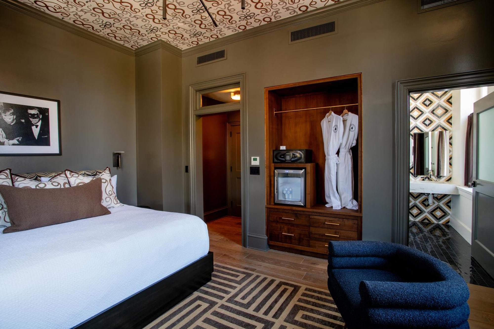 The Bell By Kasa Living 4* Athens